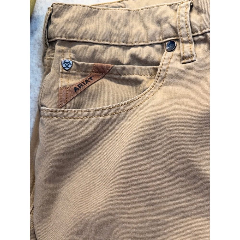 Ariat Pants Mens 35/32 Brown Khaki Chino Straight Fit M5 Workwear Western - Picture 2 of 15